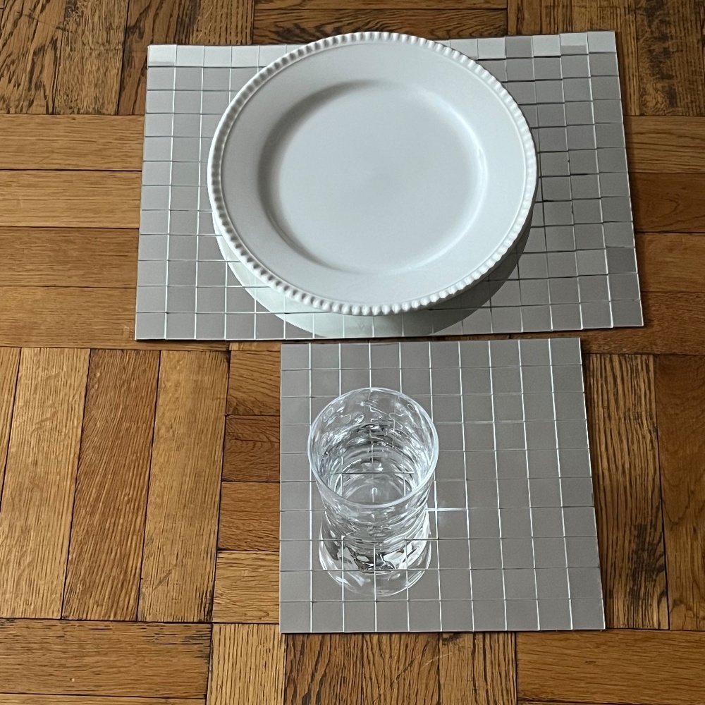 Set of mirrored placemats